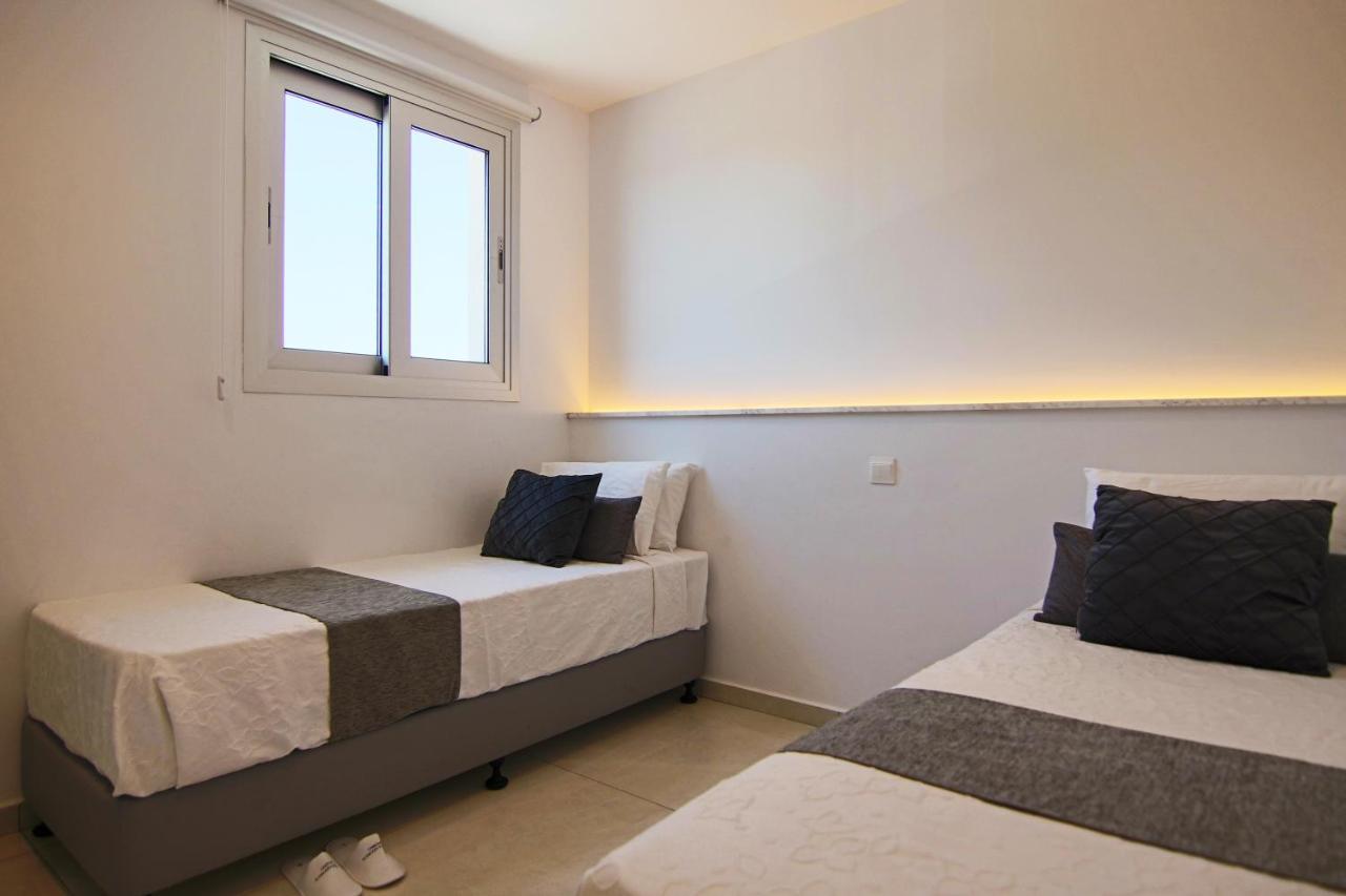 Phaedrus Living - Seaside Executive Flat Harbour 203 Appartement Paphos Buitenkant foto