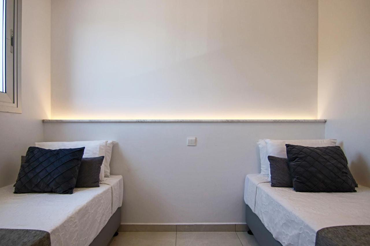 Phaedrus Living - Seaside Executive Flat Harbour 203 Appartement Paphos Buitenkant foto